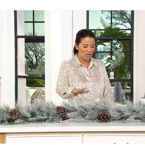 Wicker Park White Tip Long Needle Pine Garland - Picture 3 of 5